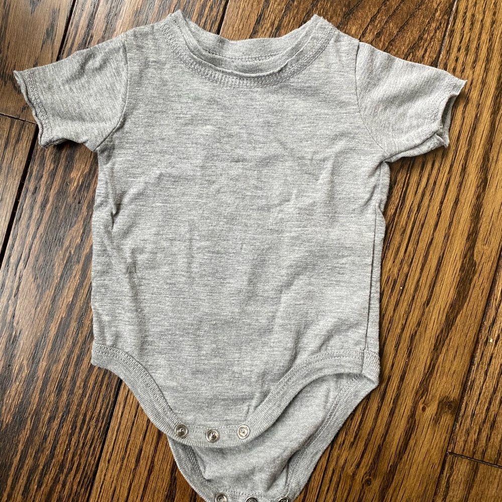 Mini Mioche short sleeve onesie (0-3M)